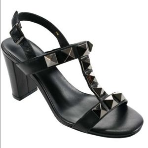 Vaneli Bennie, size 9 1/2, Black leather, strappy sandals